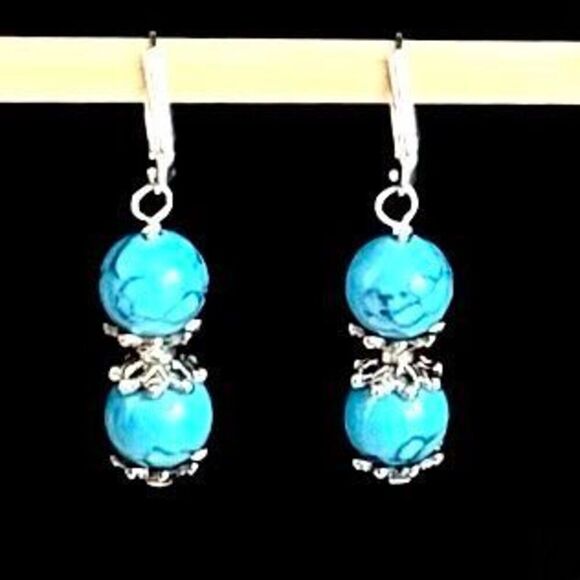 AFH# Striking Turquoise & Silver Matched Necklace & Earrings - Picture 2 of 9